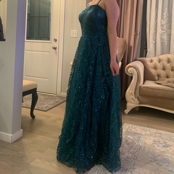 Green Mylenie Lyne Graduation dress - Picture 4 of 9